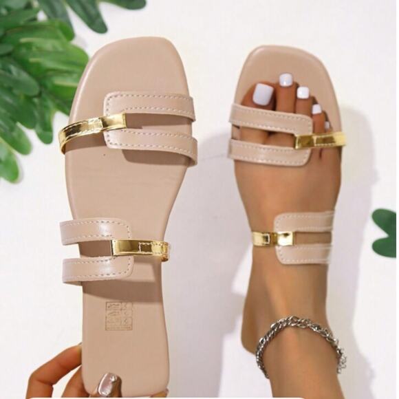 New SHEIN Two Tone Cut Out Design Slide Sandals Women’s SIZE 7.5 (CN39) - Picture 1 of 4
